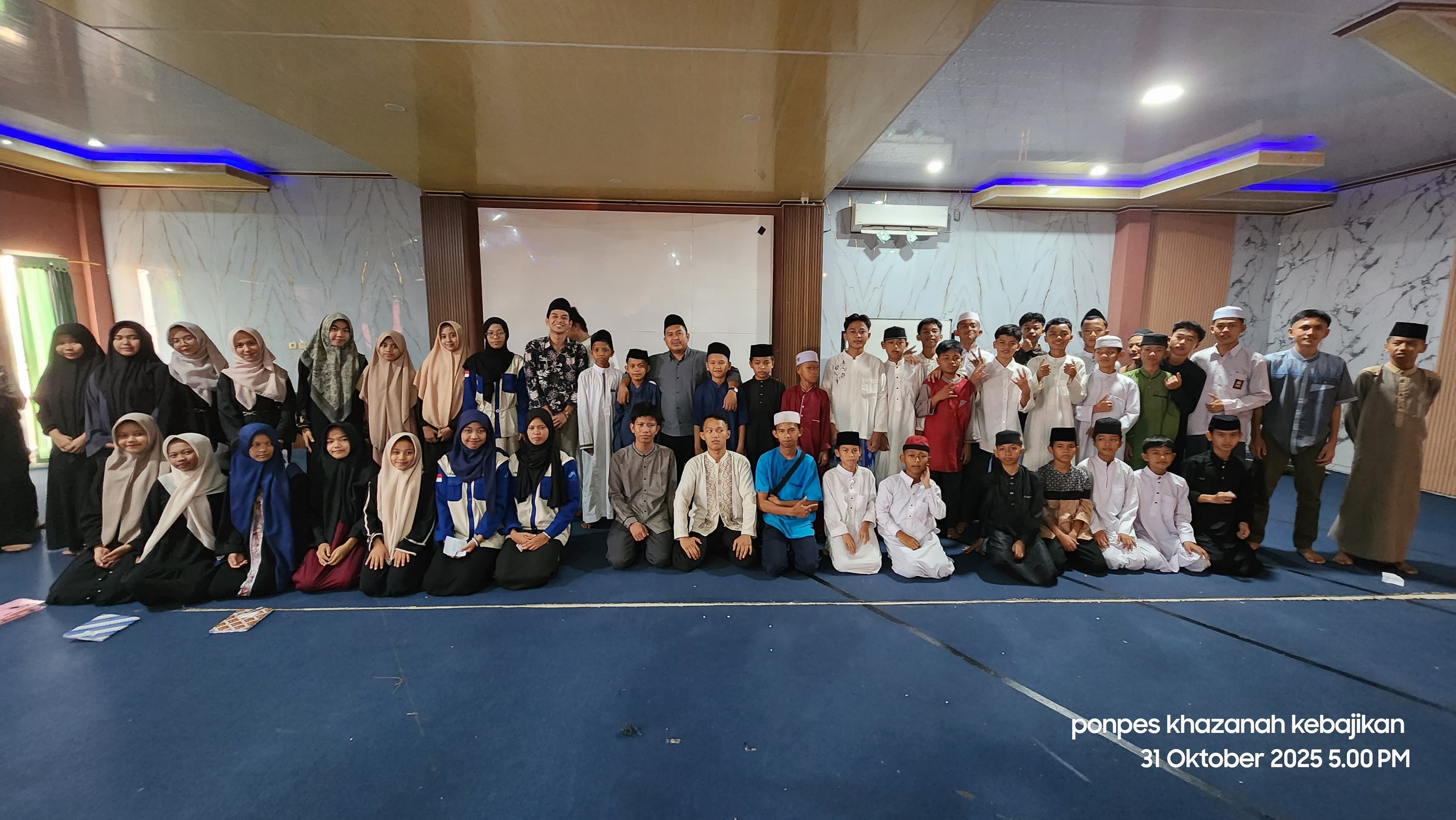 Santri belajar di Yayasan Khazanah Kebajikan